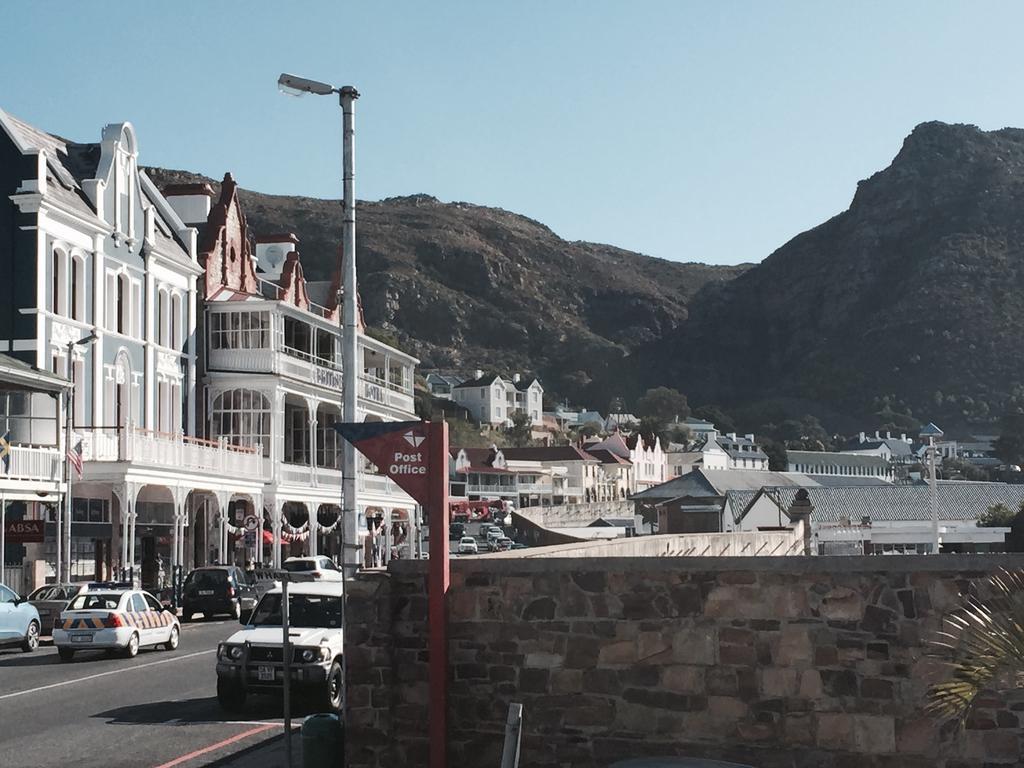 Port Of Call Simonʼs Town Buitenkant foto