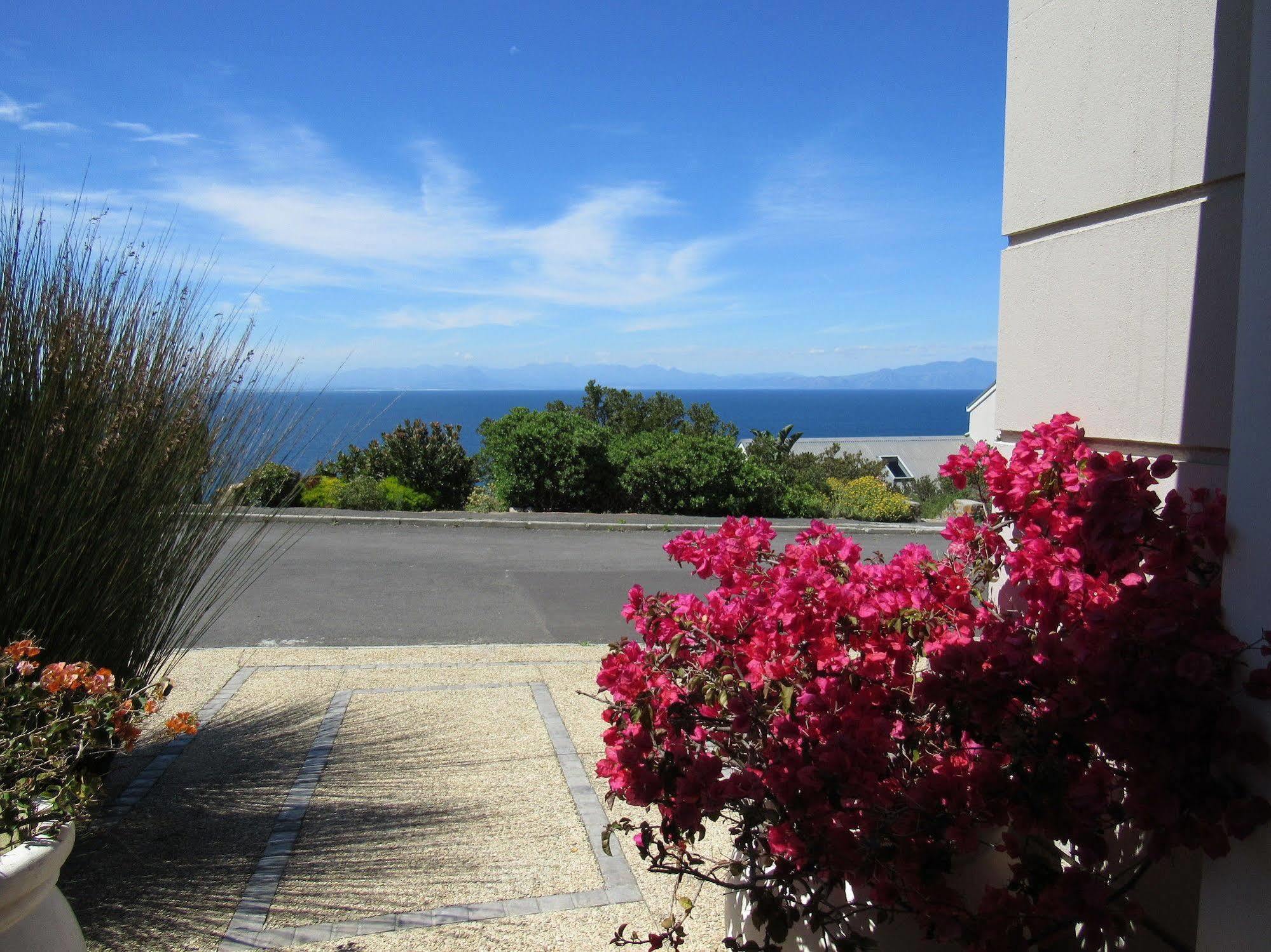 Port Of Call Simonʼs Town Buitenkant foto
