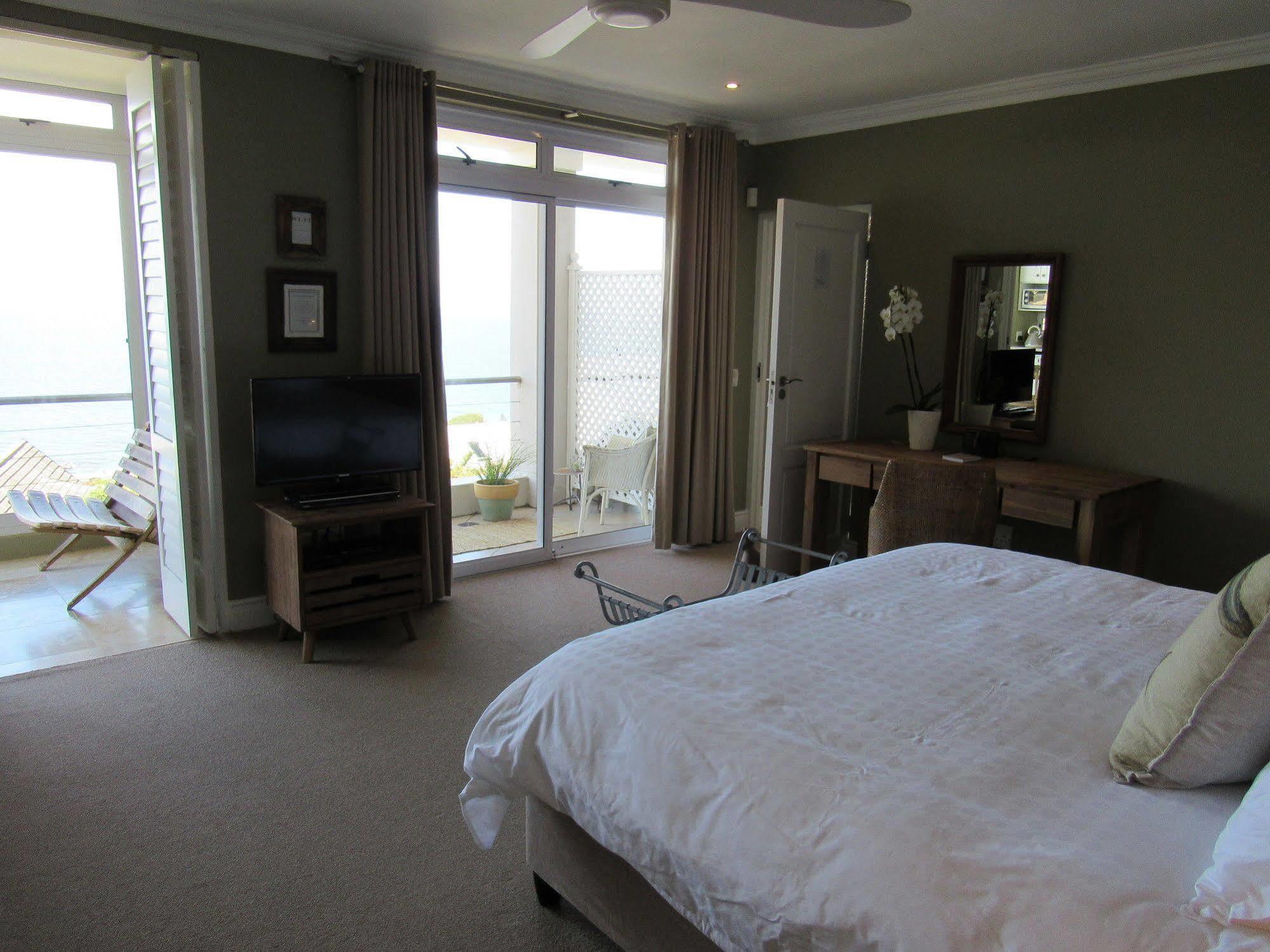 Port Of Call Simonʼs Town Buitenkant foto
