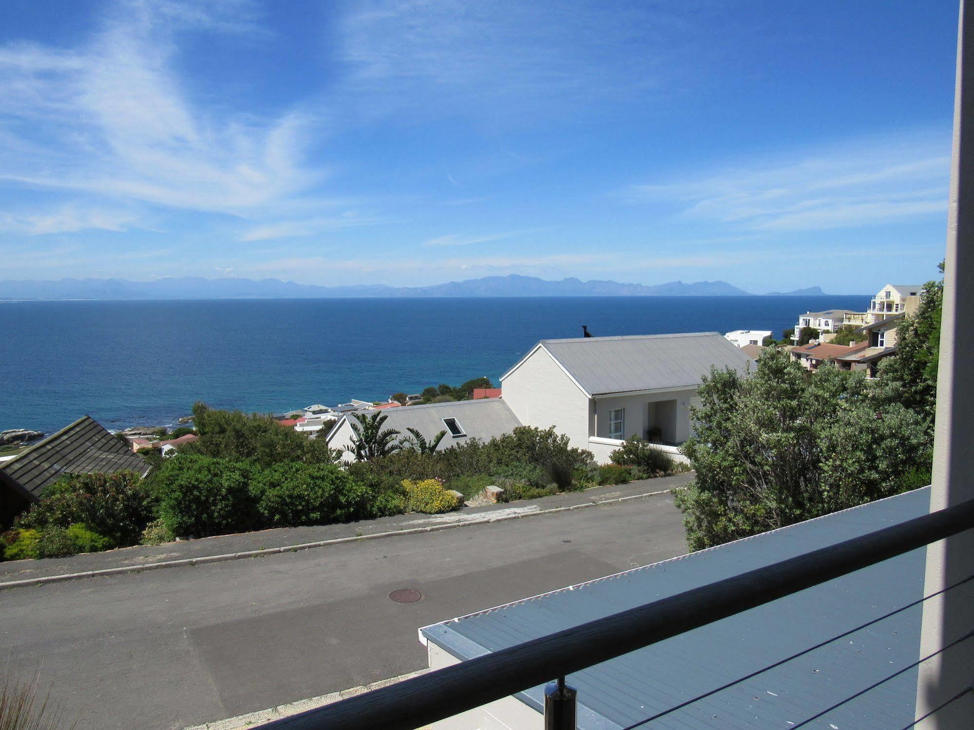 Port Of Call Simonʼs Town Buitenkant foto