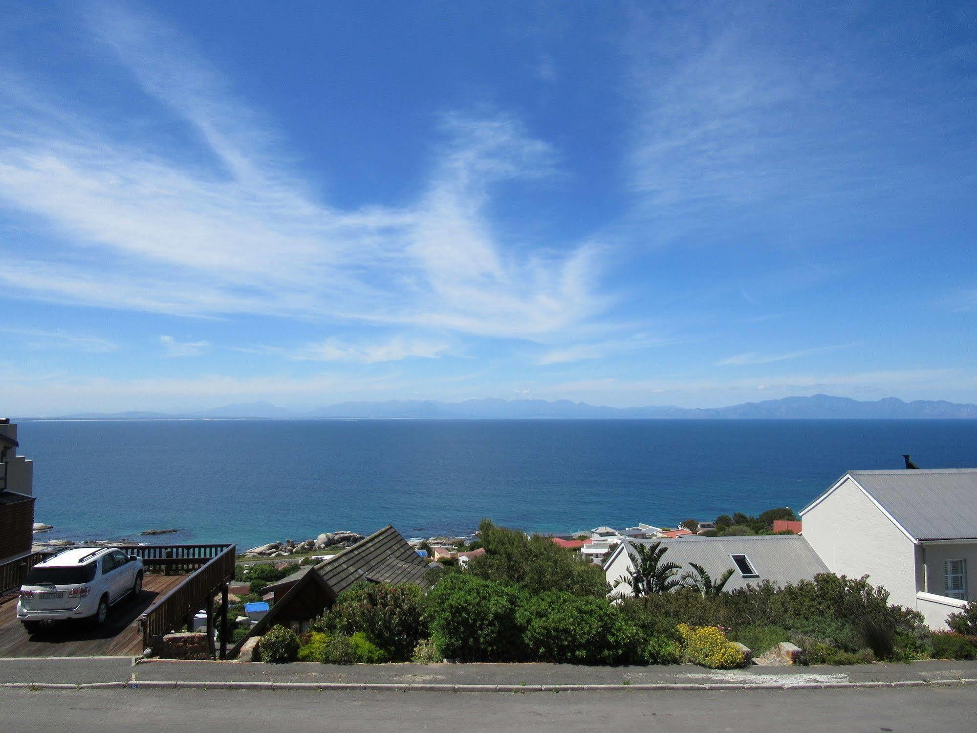 Port Of Call Simonʼs Town Buitenkant foto